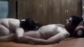 سكس علي السرير نيك جامد مصرية راكبة الزب باحتراف - فيديو سكس جديد