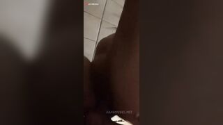 عنتيل مراهق زانك بنت خاله هاريها نيك في الشقة فيديو طويل سكس ساخن