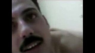 يلا حبيبي جيب معايا انا هاجيبهم اهو يلا بقا انا عايزاهم في كسي - سكس مصري