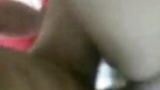 يلا حبيبي جيب معايا انا هاجيبهم اهو يلا بقا انا عايزاهم في كسي - سكس مصري