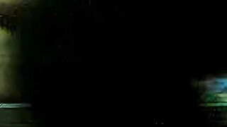 جايب صاحبه ينيك مراته قدامه وبيقول لها مصيله علشان يعرف ينيك - سكس عربي