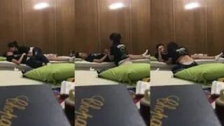 العلقة مع صاحبها في الشقة بتمص زبه وتتناك منه بخلفيات سكس نااارر