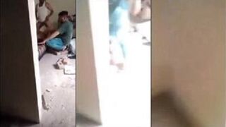 اللبوه بتتناك من النقاش والصبي بتاعه والعرص جوزها  واقف ىصور من بره - سكس عربي