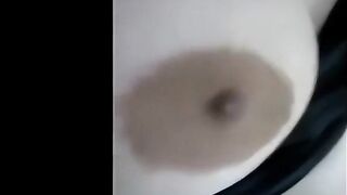 بنوته بتصور لحبيبها وتقول له تعبانه اوي تعالي شوف كسي عامل ايه في بعدك سكس عربي ناااار