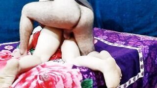 راكب مراته وفاشخ كسها الناعم بجميع الزواية - سكس عربي