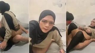 نيك منقبة خبرة بتركب وتحك الزب في كسها جامد اوي - سكس عربي